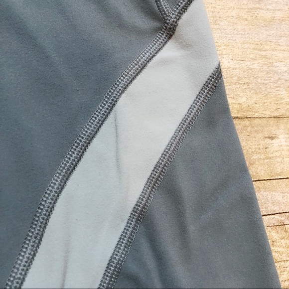 Athleta Salutation Stash Pocket 7/8 Tight Leggings Sage Green - Picture 3 of 13